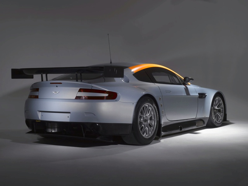 New Aston Martin Vantage GT2 Revealed 