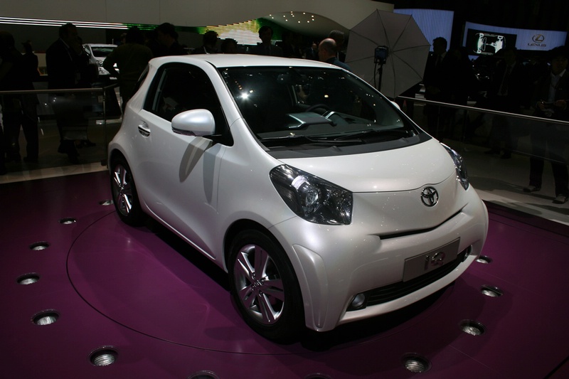 Toyota iQ Unveiled at Geneva