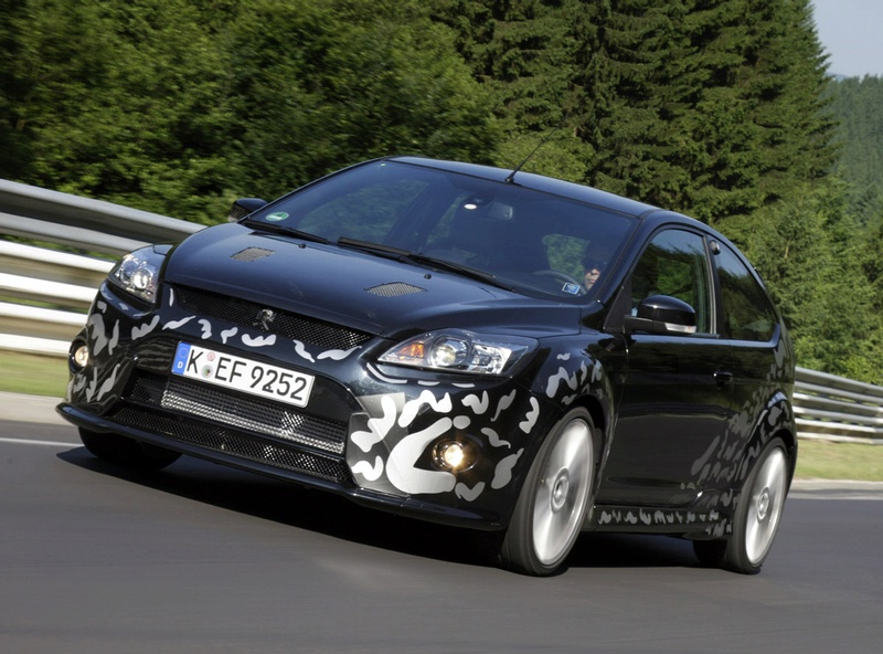 Today Ford has released official photos of an inexperienced Focus RS