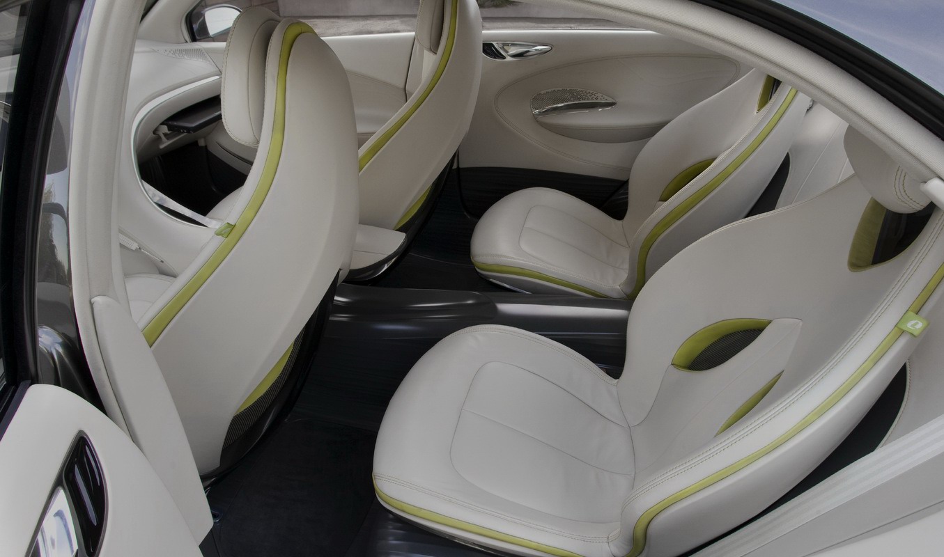 Chrysler 200C EV Concept  Look