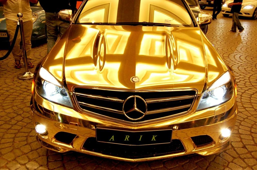 GoldishChrome Mercedes C63 AMG spotted in Dubai 