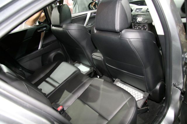 Mazda3 Sedan Interior 2010 Live At La Autoshow Img 2 It S